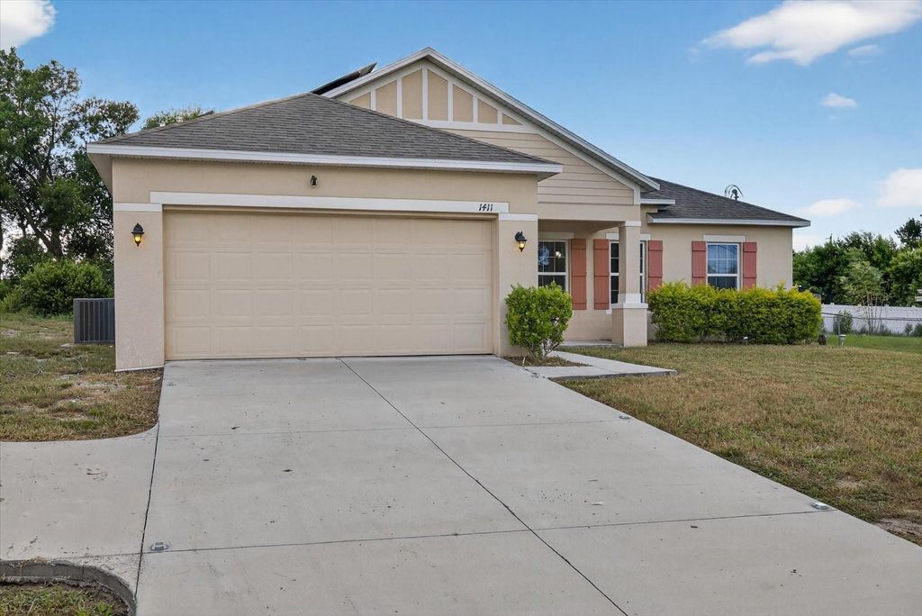 Photo of 1411 Mariner Boulevard, Spring Hill, FL 34609 (MLS # TB8430273)