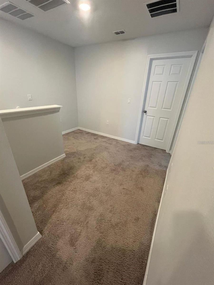 THE MEADOW AT CROSSPRAIRIE TOWNES - Residential Lease