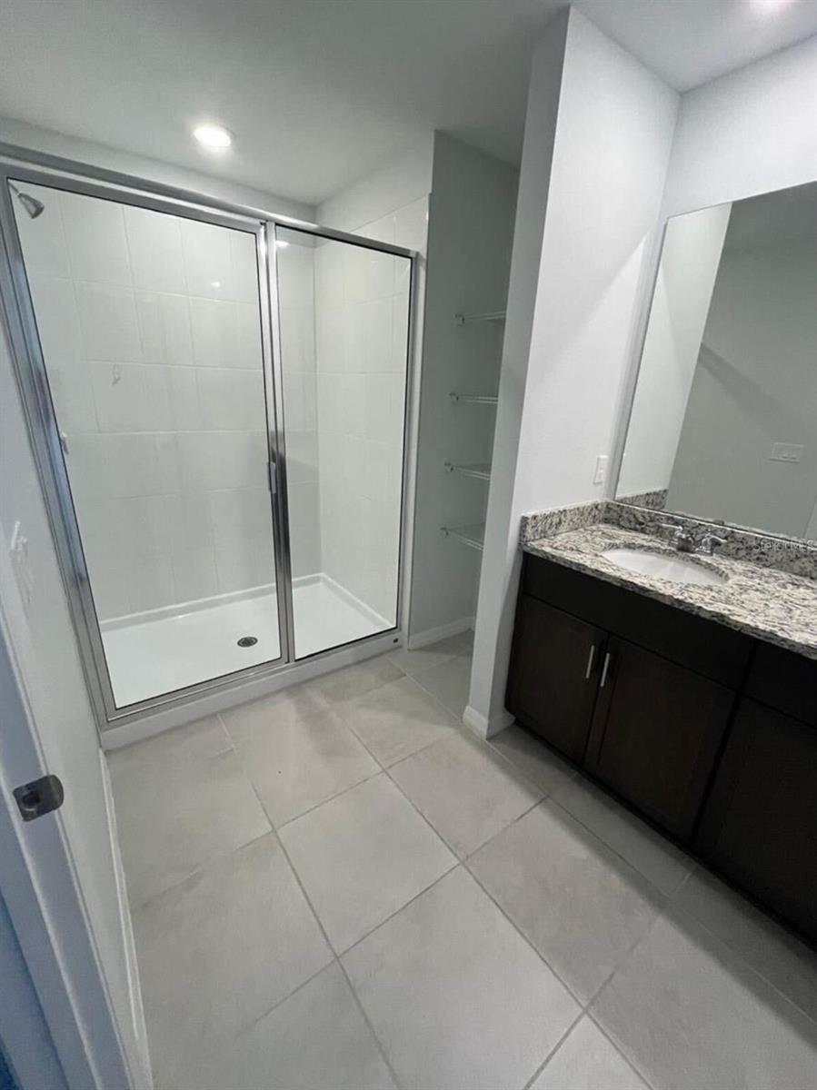 THE MEADOW AT CROSSPRAIRIE TOWNES - Residential Lease