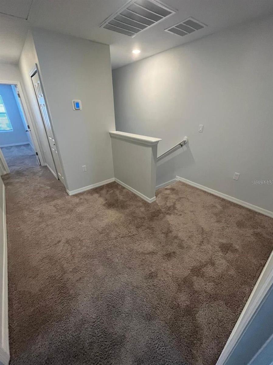 THE MEADOW AT CROSSPRAIRIE TOWNES - Residential Lease