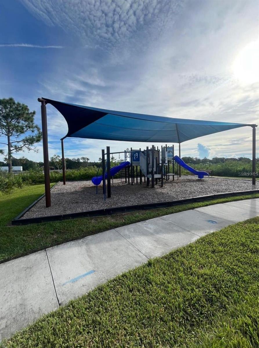 THE MEADOW AT CROSSPRAIRIE TOWNES - Residential Lease