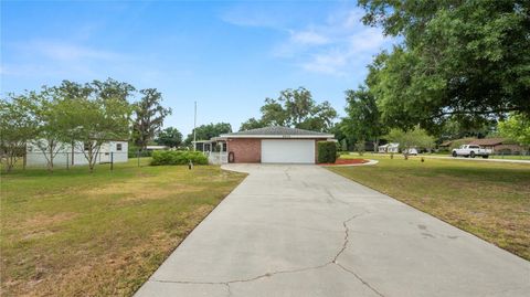 A home in LAKELAND