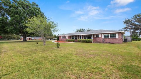 A home in LAKELAND