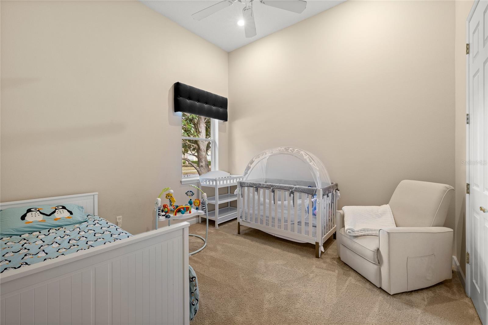 BURLINGTON OAKS / HEATHROW - Residential