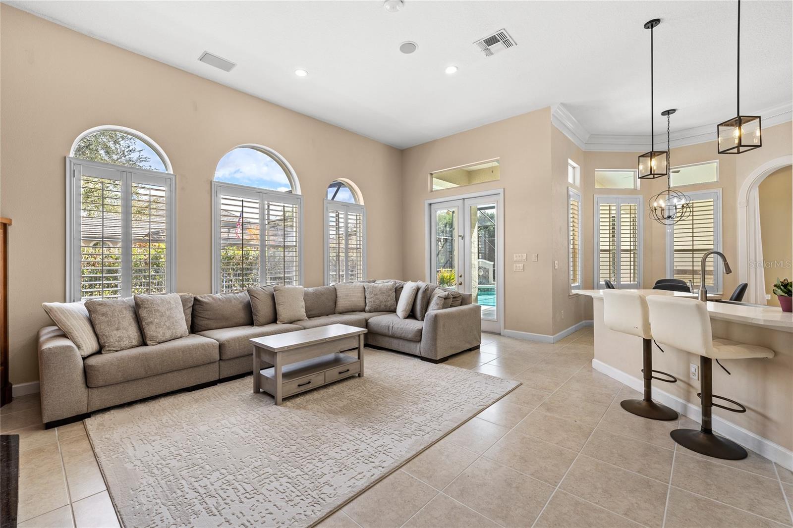 BURLINGTON OAKS / HEATHROW - Residential