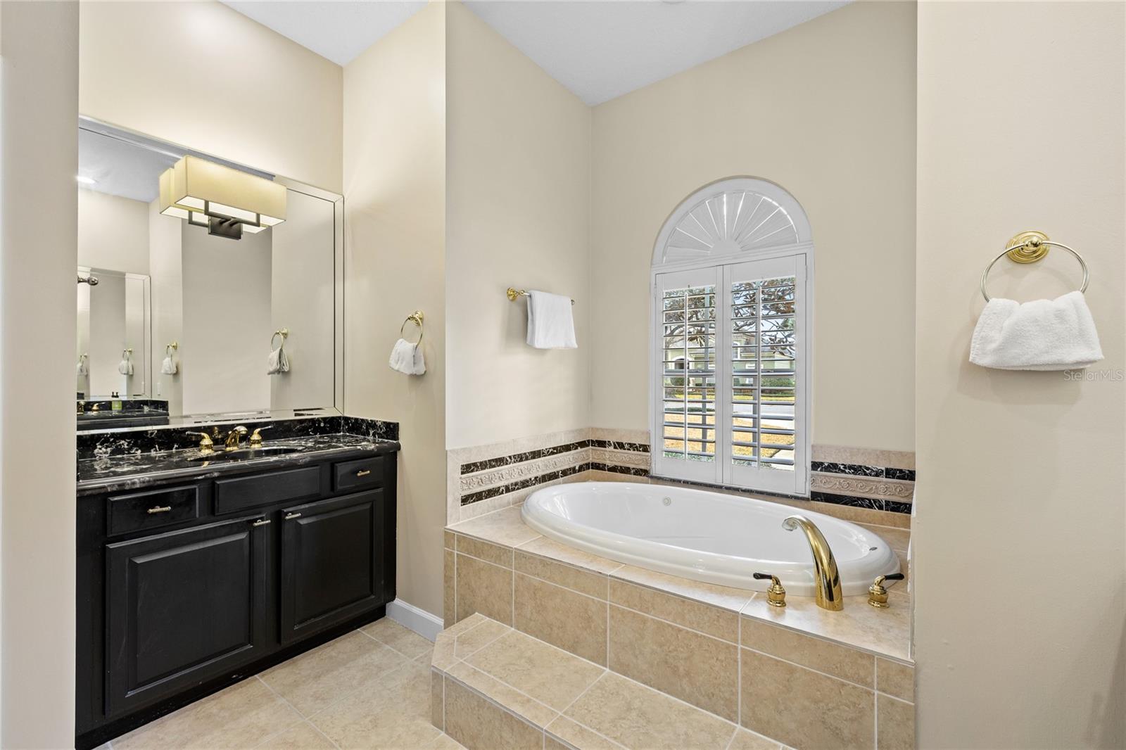 BURLINGTON OAKS / HEATHROW - Residential