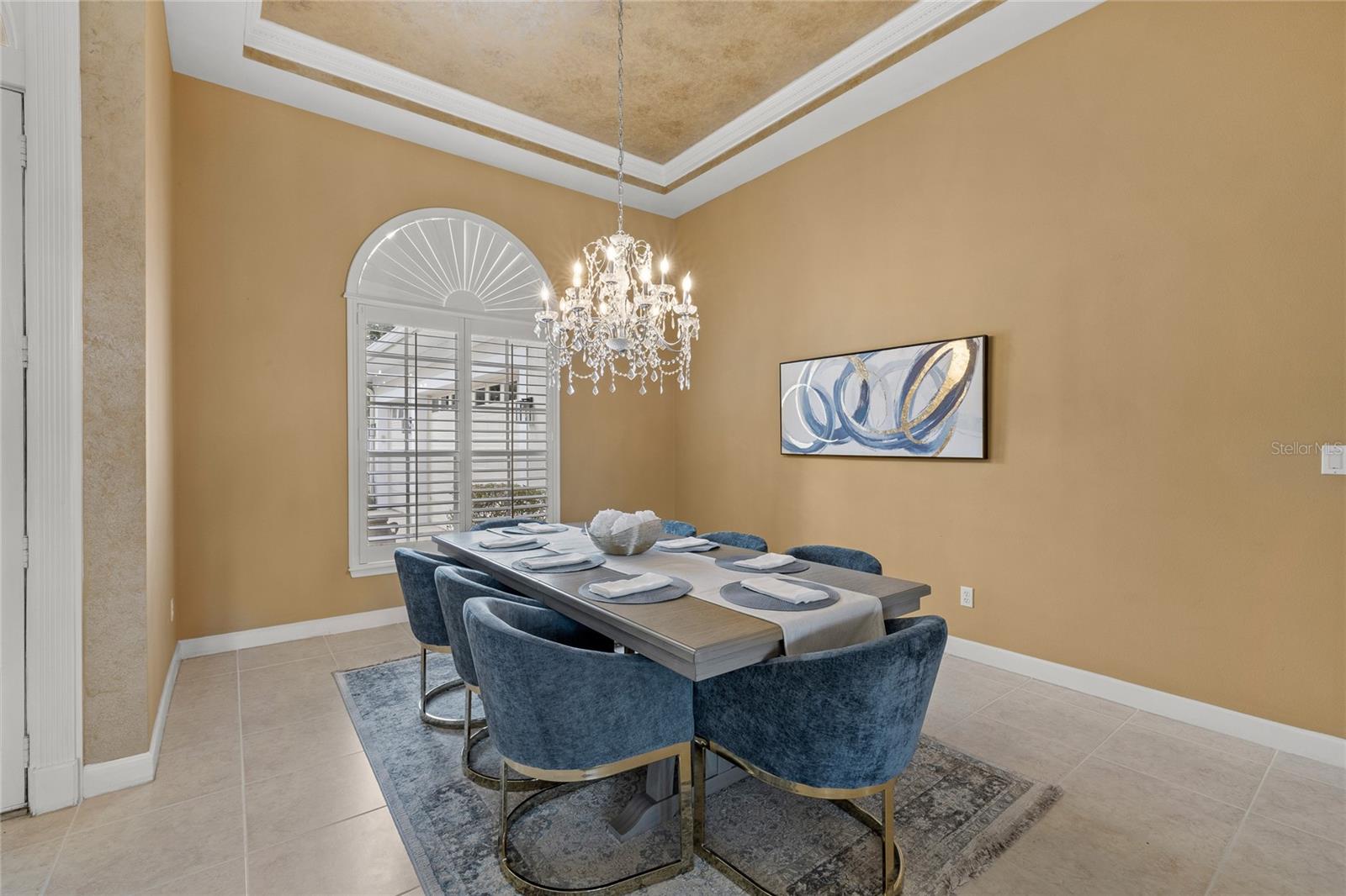 BURLINGTON OAKS / HEATHROW - Residential