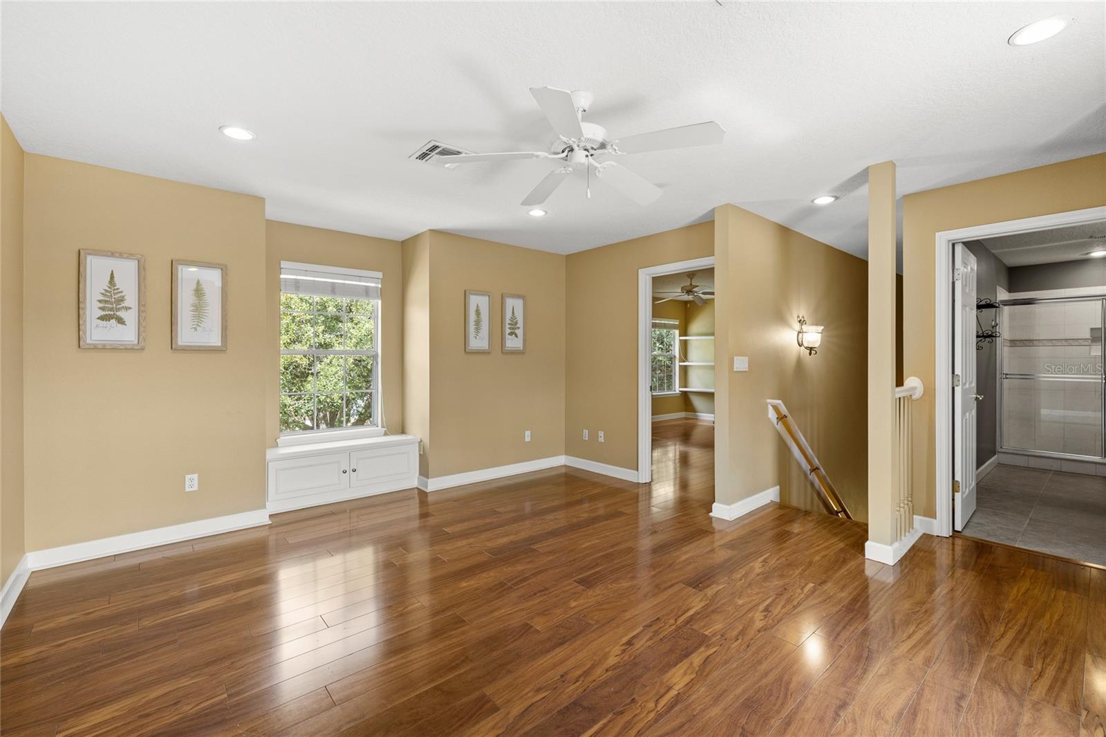 BURLINGTON OAKS / HEATHROW - Residential