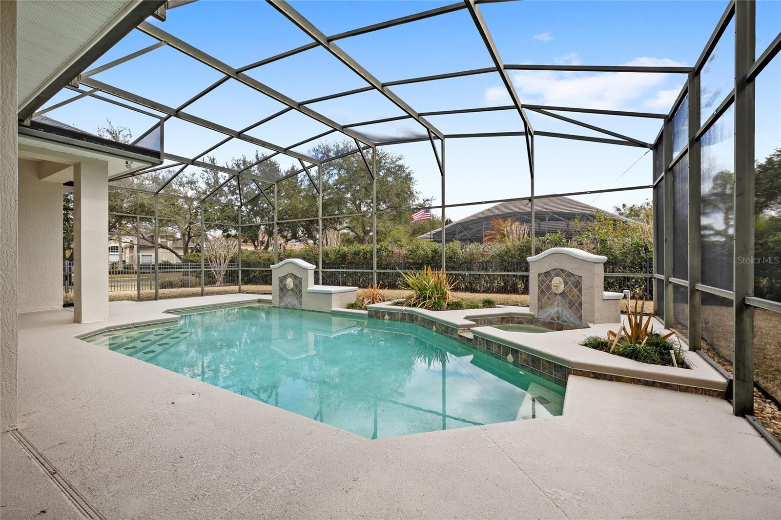 BURLINGTON OAKS / HEATHROW - Residential