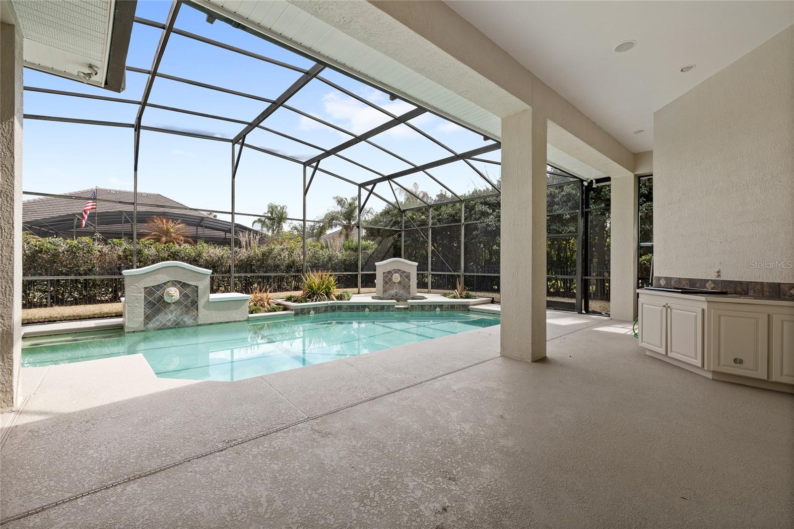 BURLINGTON OAKS / HEATHROW - Residential