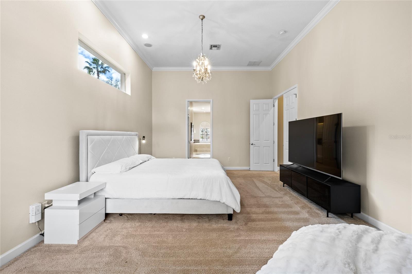 BURLINGTON OAKS / HEATHROW - Residential