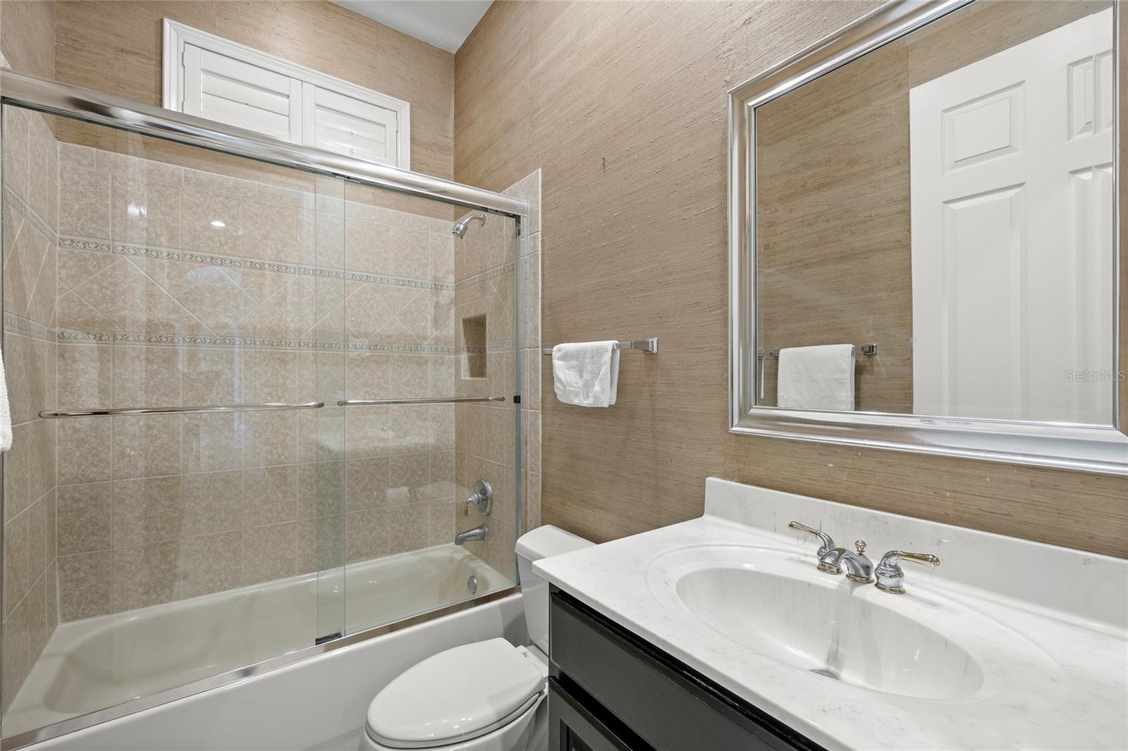 BURLINGTON OAKS / HEATHROW - Residential