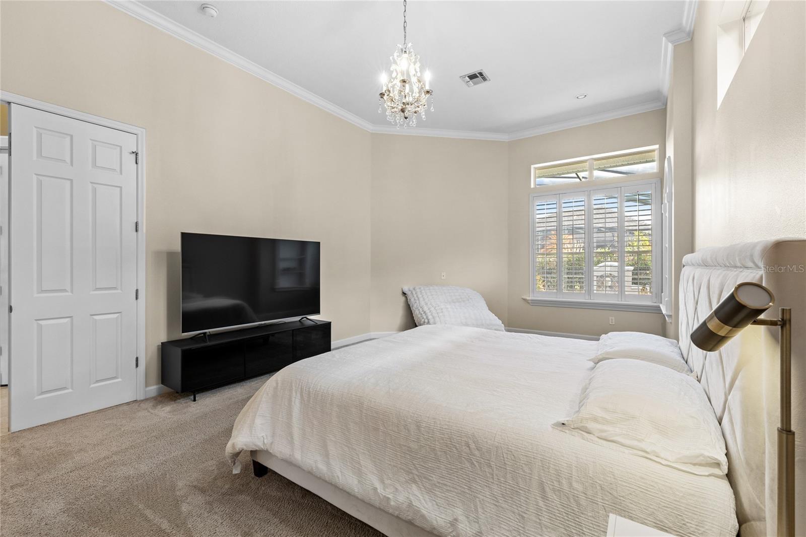 BURLINGTON OAKS / HEATHROW - Residential