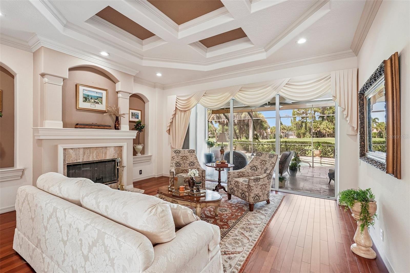Search Properties for Sale 4 403 LANSBROOK DRIVE