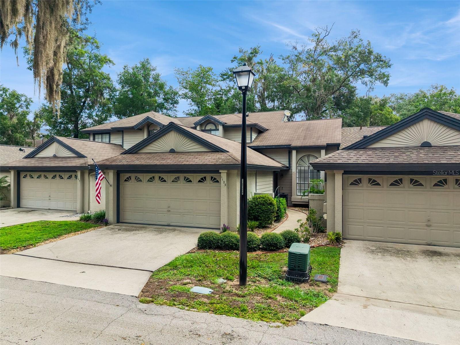1123 BENT BIRCH COURT
