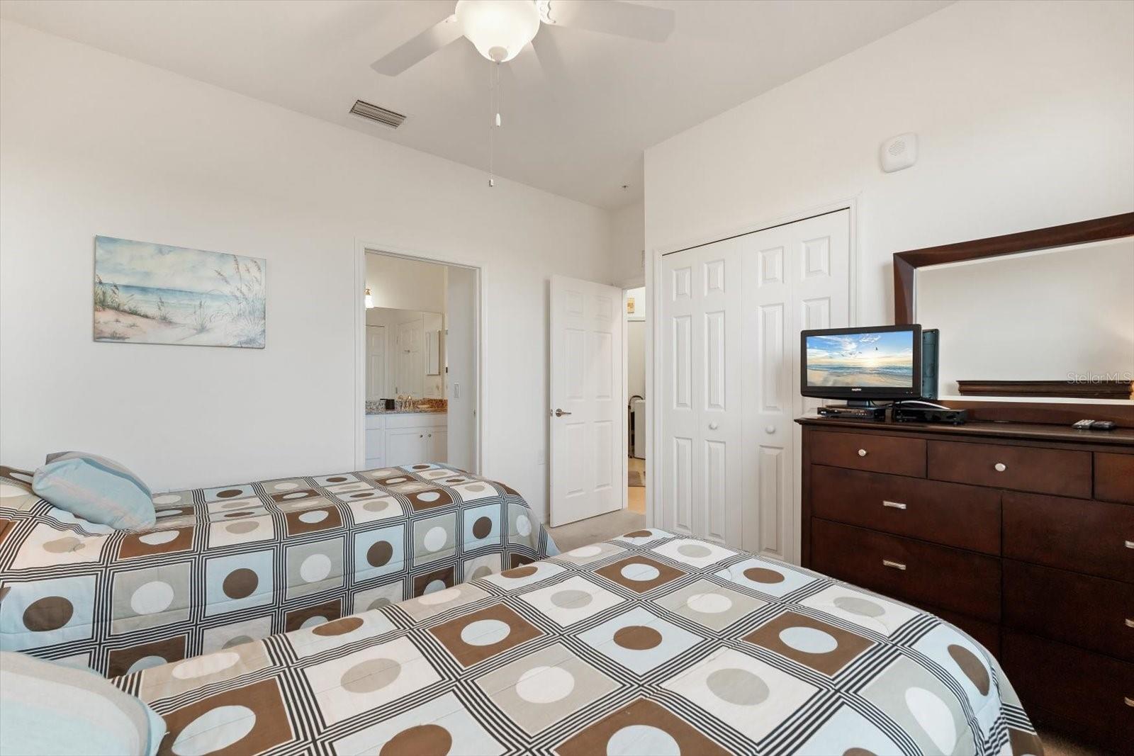 LAKEWOOD NATIONAL - Residential Lease