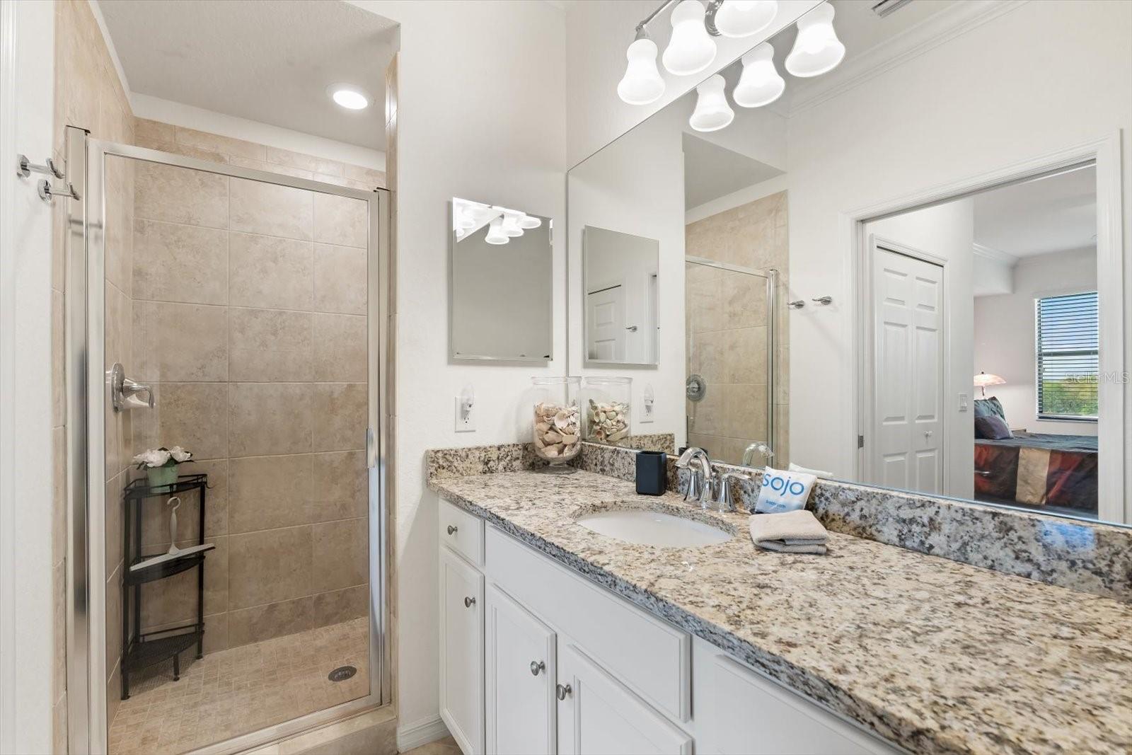 LAKEWOOD NATIONAL - Residential Lease
