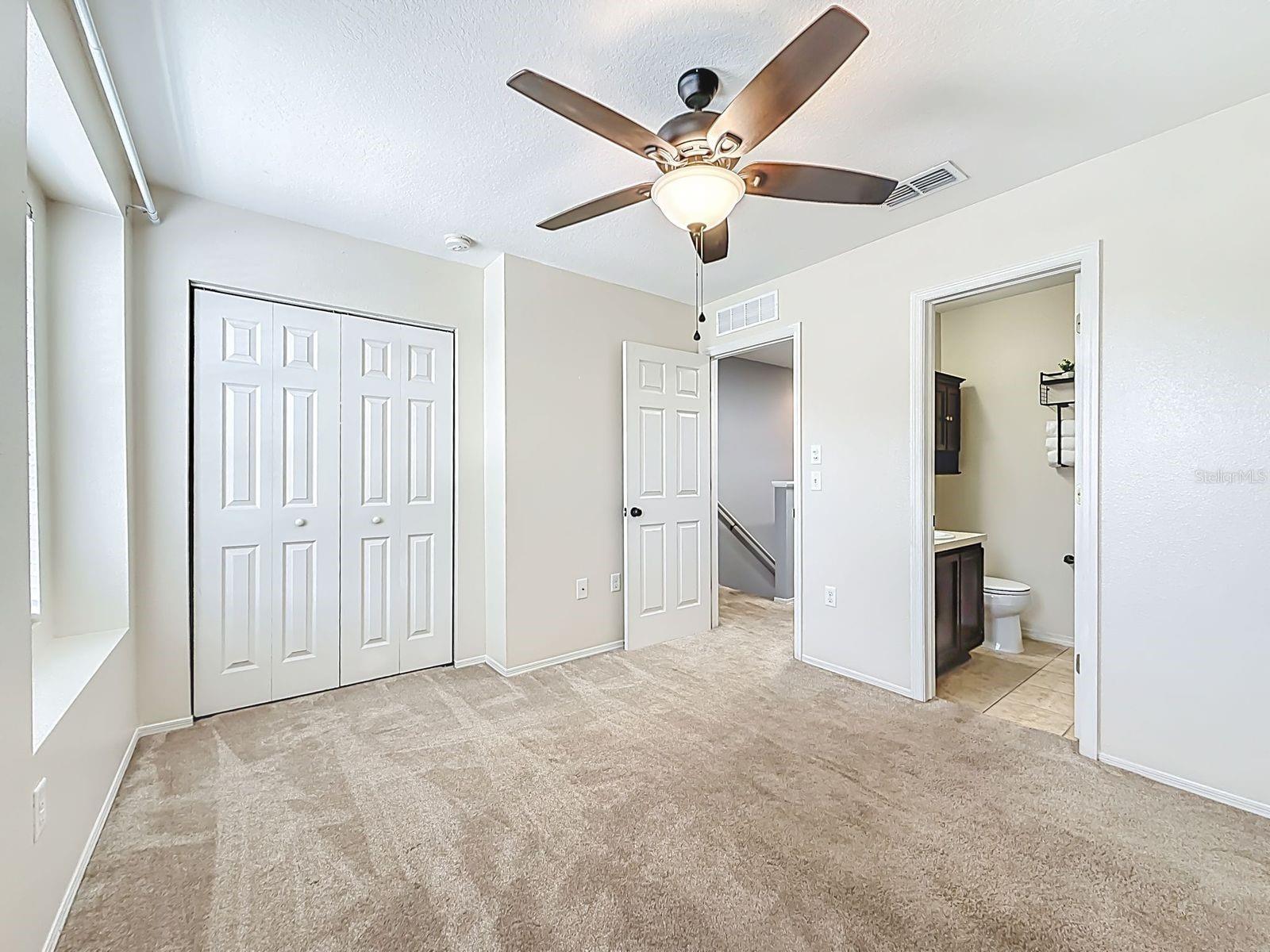 SUNSET POINTE TWNHMS - Residential