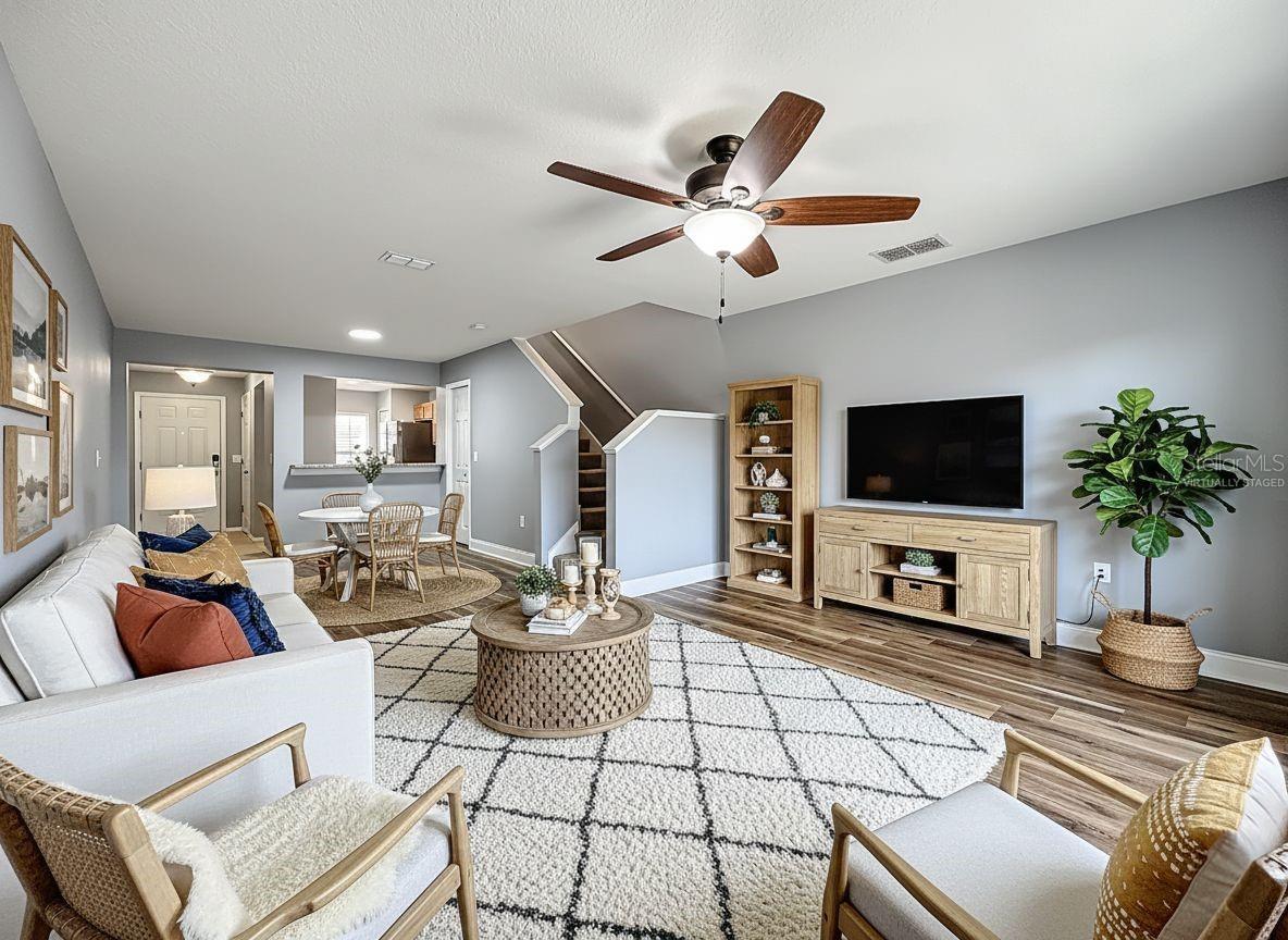 SUNSET POINTE TWNHMS - Residential