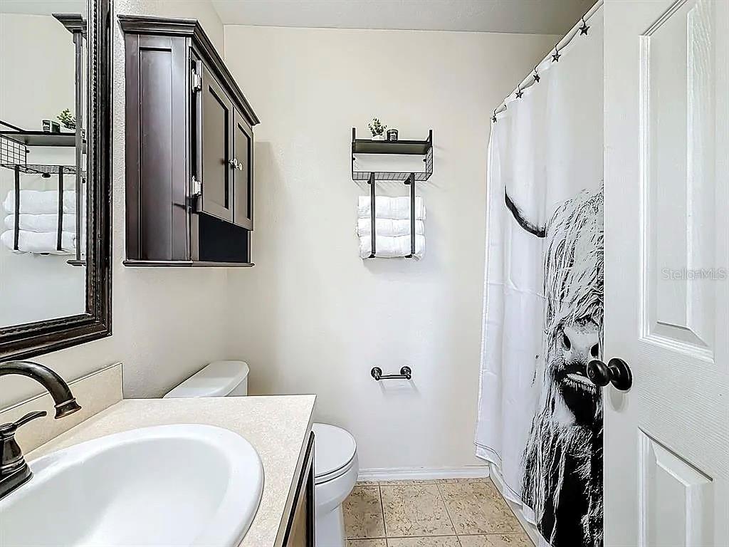 SUNSET POINTE TWNHMS - Residential