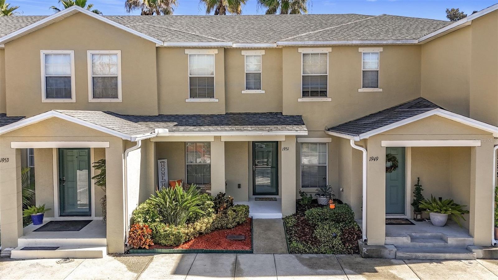 SUNSET POINTE TWNHMS - Residential