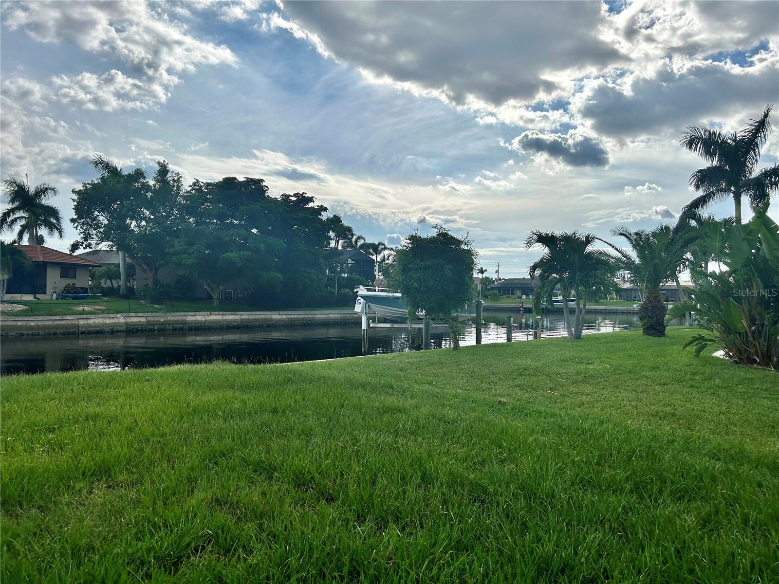 PUNTA GORDA ISLES SEC 05 - Land