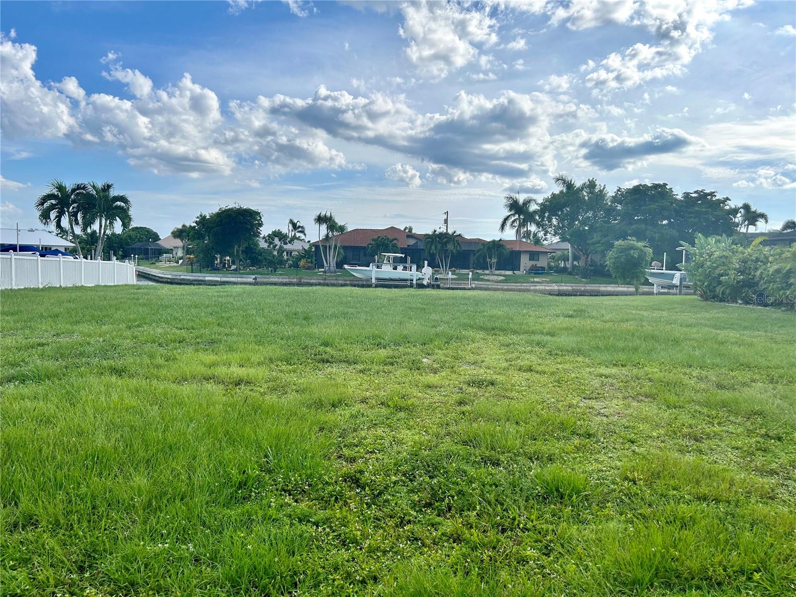 PUNTA GORDA ISLES SEC 05 - Land