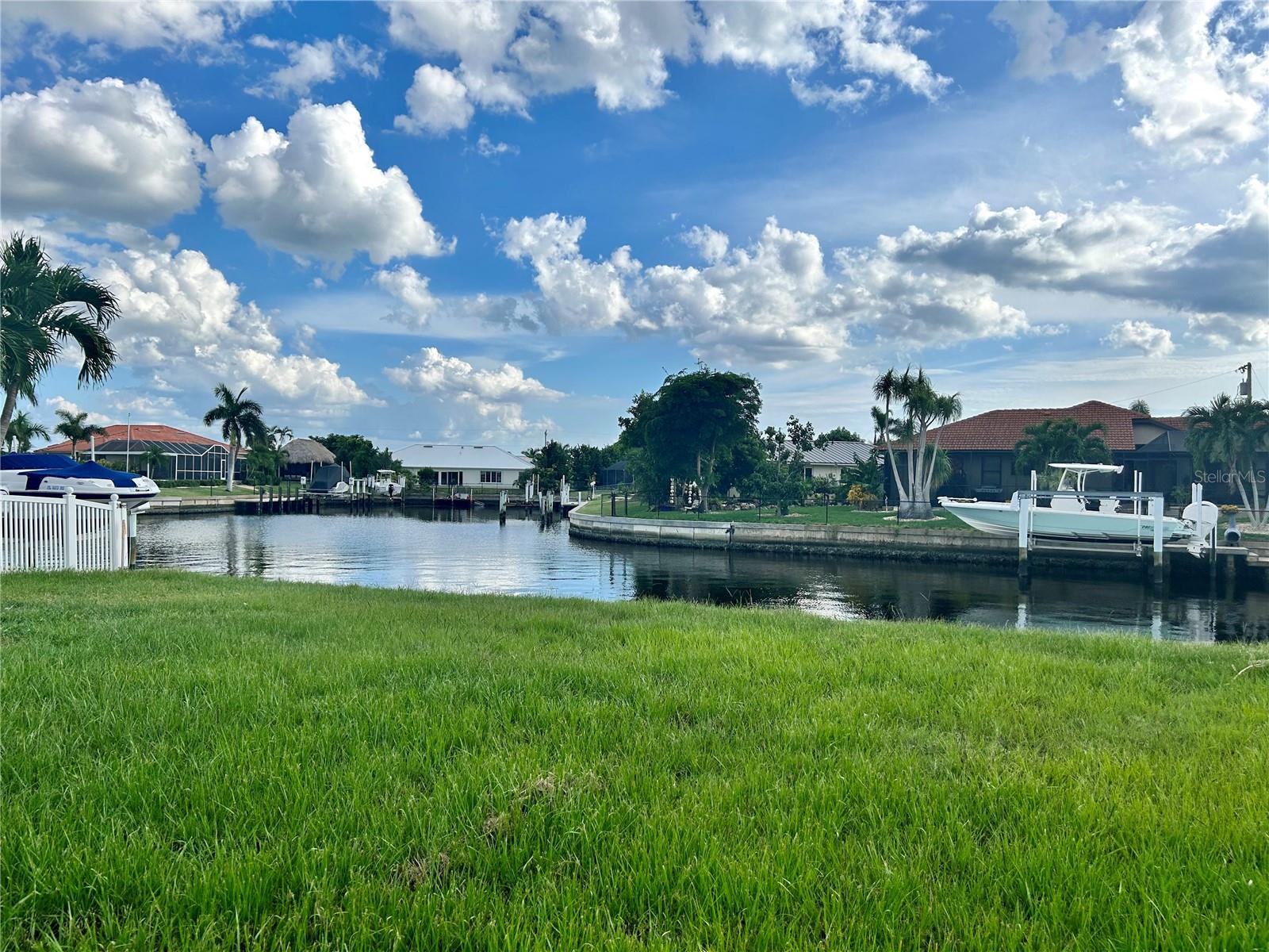 PUNTA GORDA ISLES SEC 05 - Land