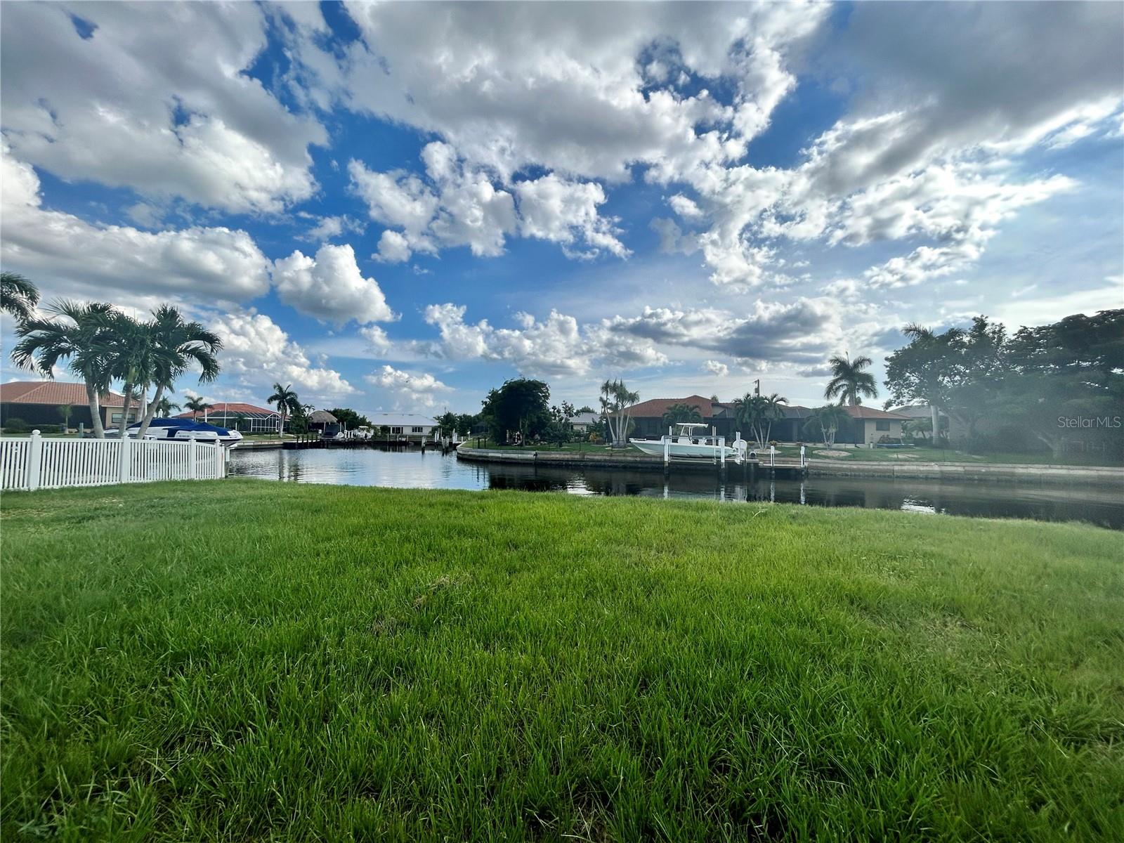 PUNTA GORDA ISLES SEC 05 - Land