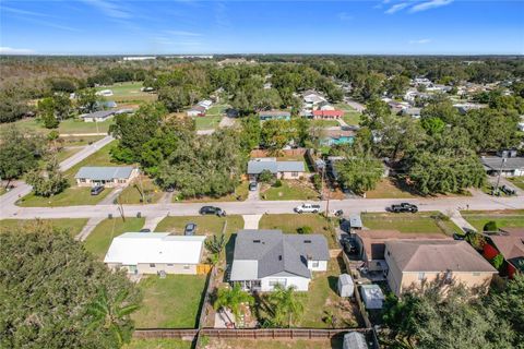 A home in AUBURNDALE