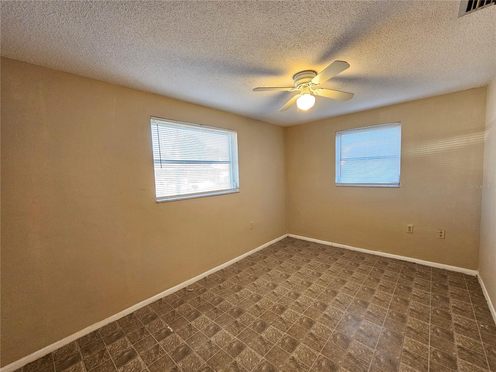 HOLIDAY LAKE ESTATES - Residential Lease