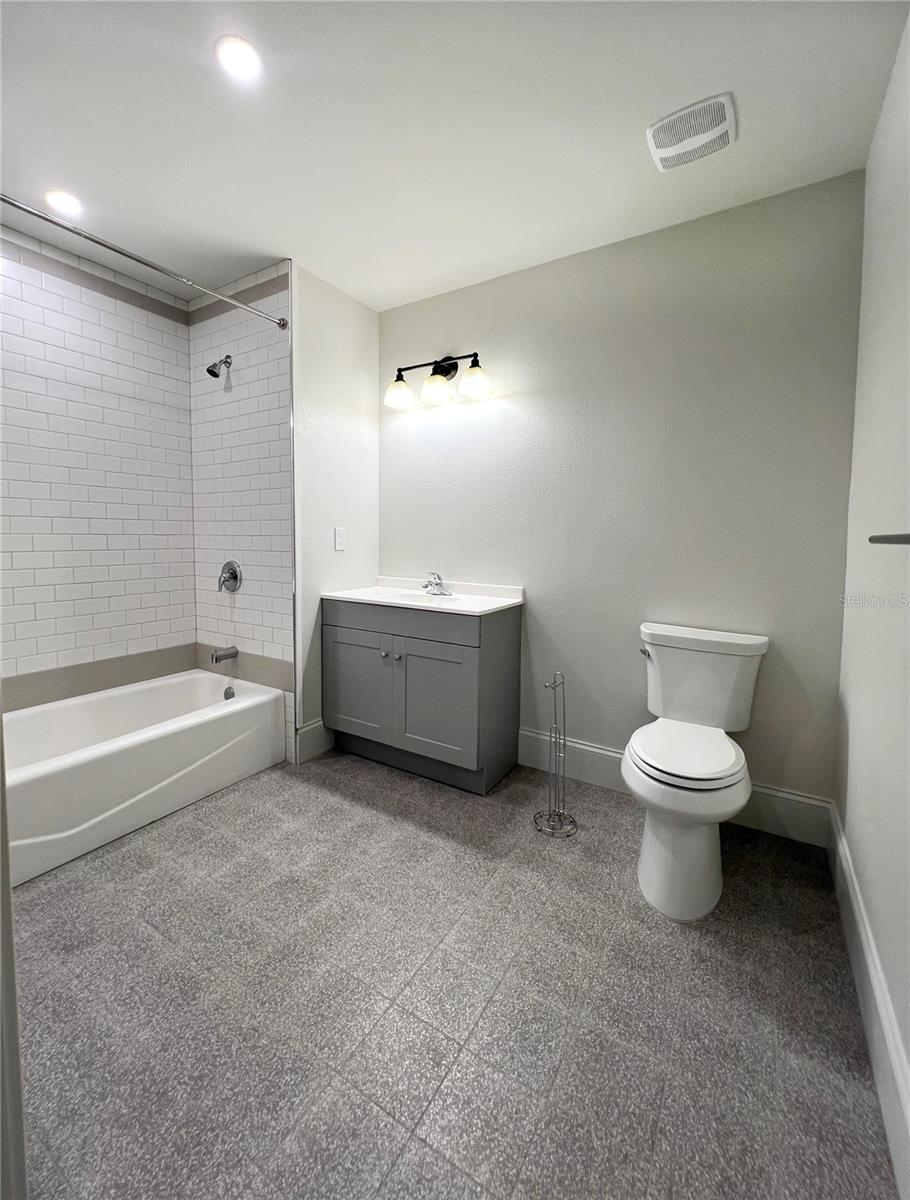 LAKE WALES - Commercial Sale