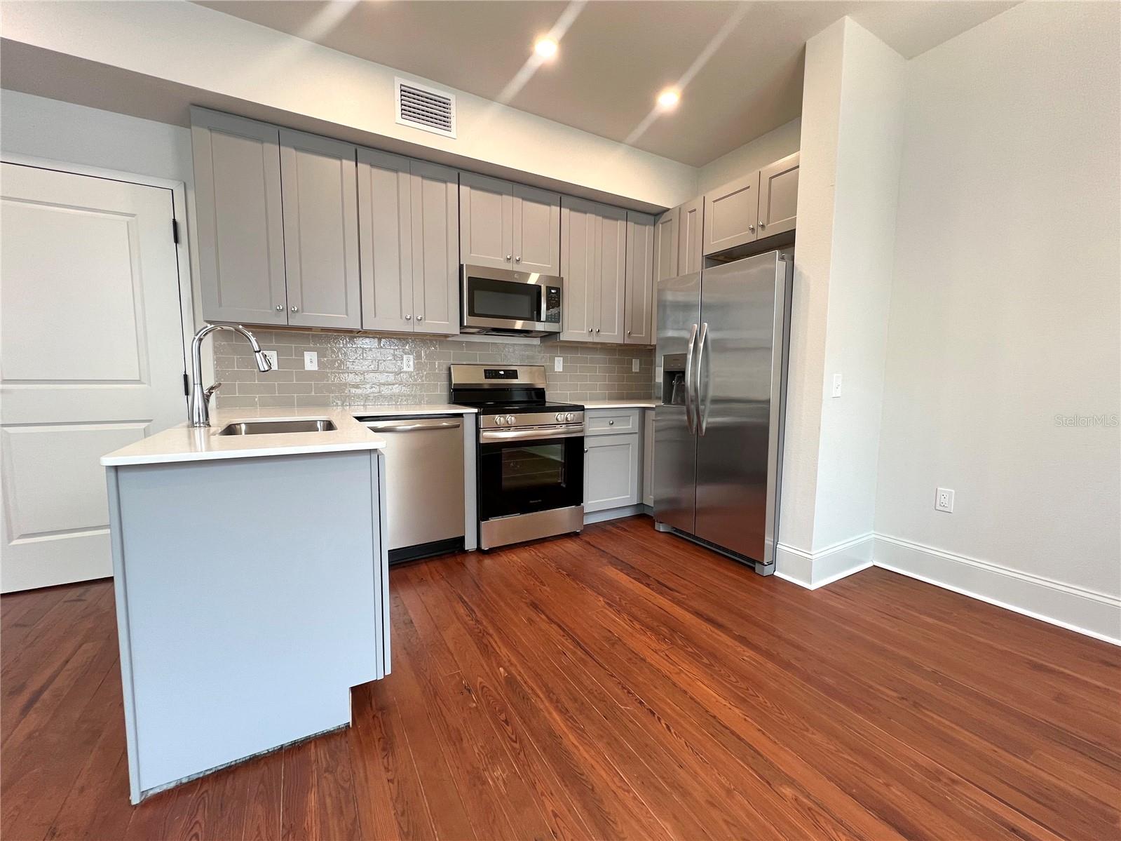 LAKE WALES - Commercial Sale