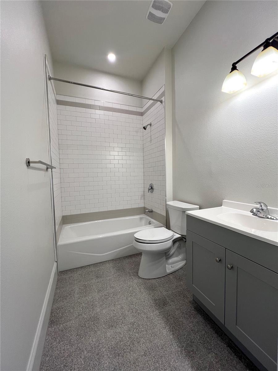 LAKE WALES - Commercial Sale