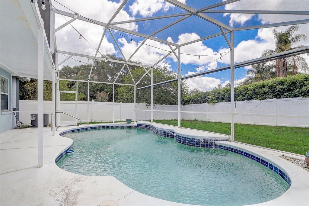 Photo of 1870 Emerald Green Circle, Oviedo, FL 32765 (MLS # O6403079)