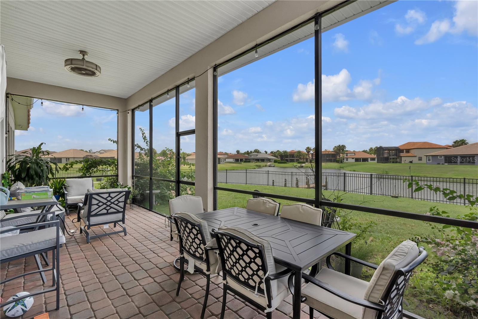3869 SHORESIDE DRIVE