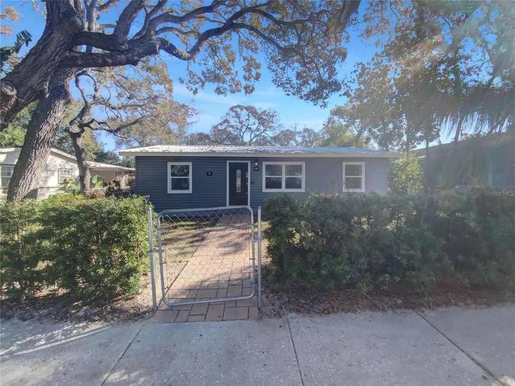 Photo of 1981 Carolina Avenue, Tarpon Springs, FL 34689 (MLS # O6371311)