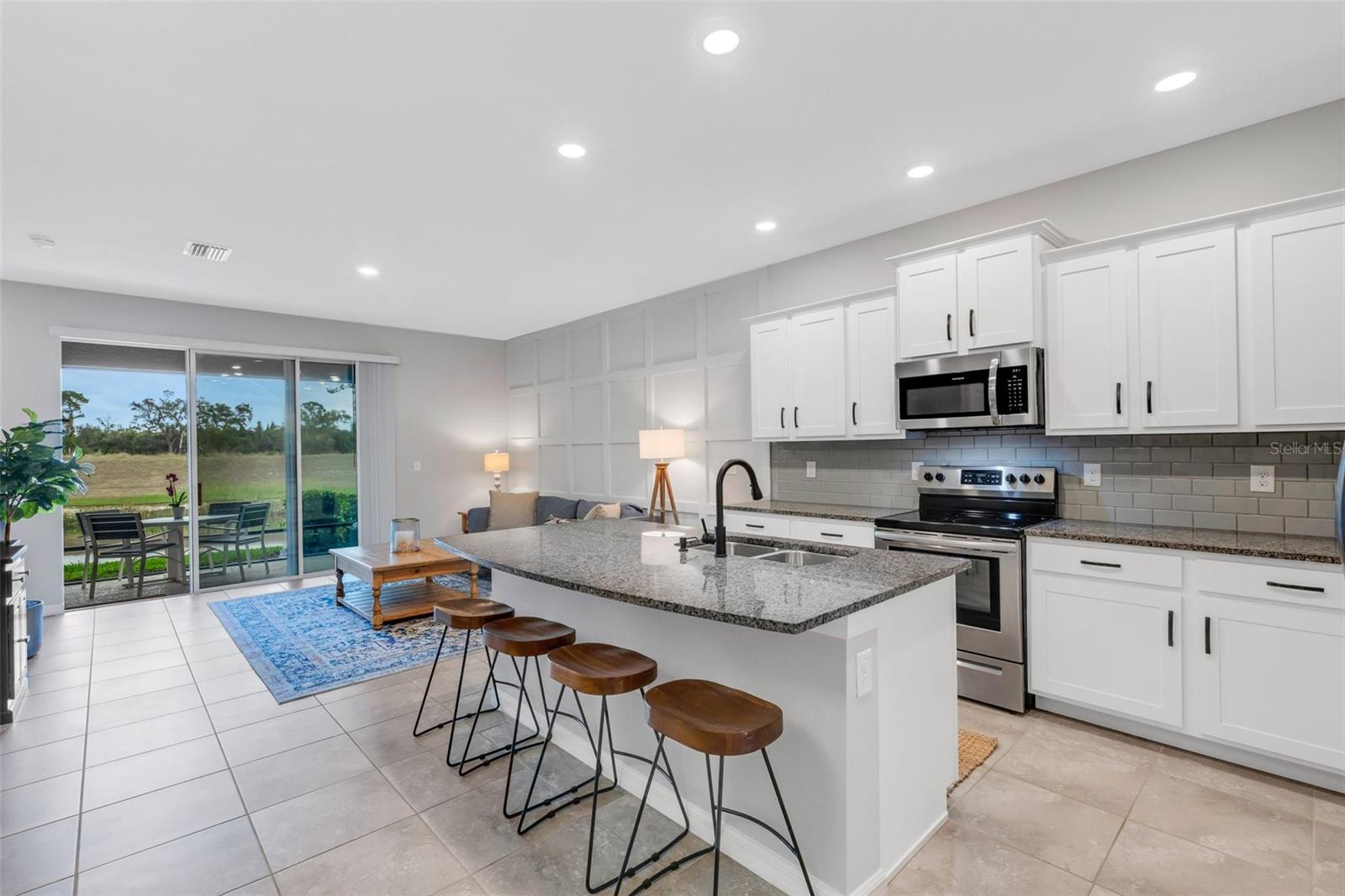 LANDING PH 1 - Residential