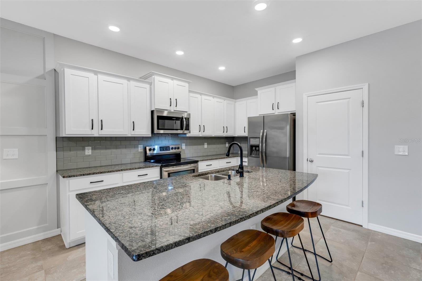 LANDING PH 1 - Residential