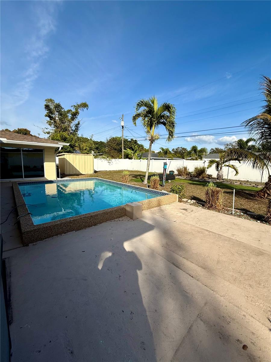 MEADOW LAWN 10TH ADD - Residential Lease