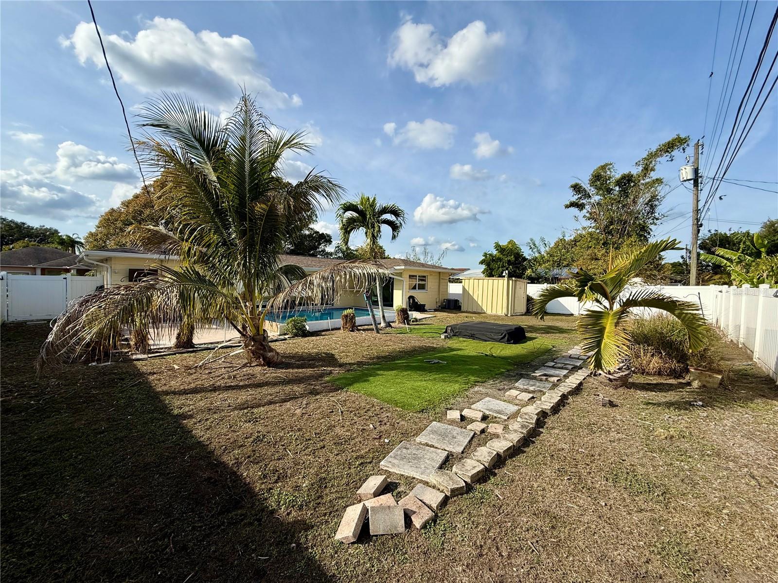 MEADOW LAWN 10TH ADD - Residential Lease