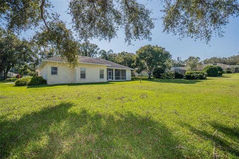 A home in AUBURNDALE