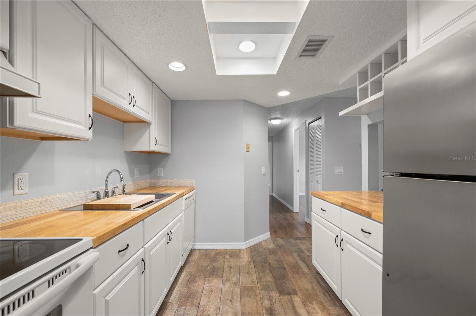 CEDARWOODS PH 07 - Residential