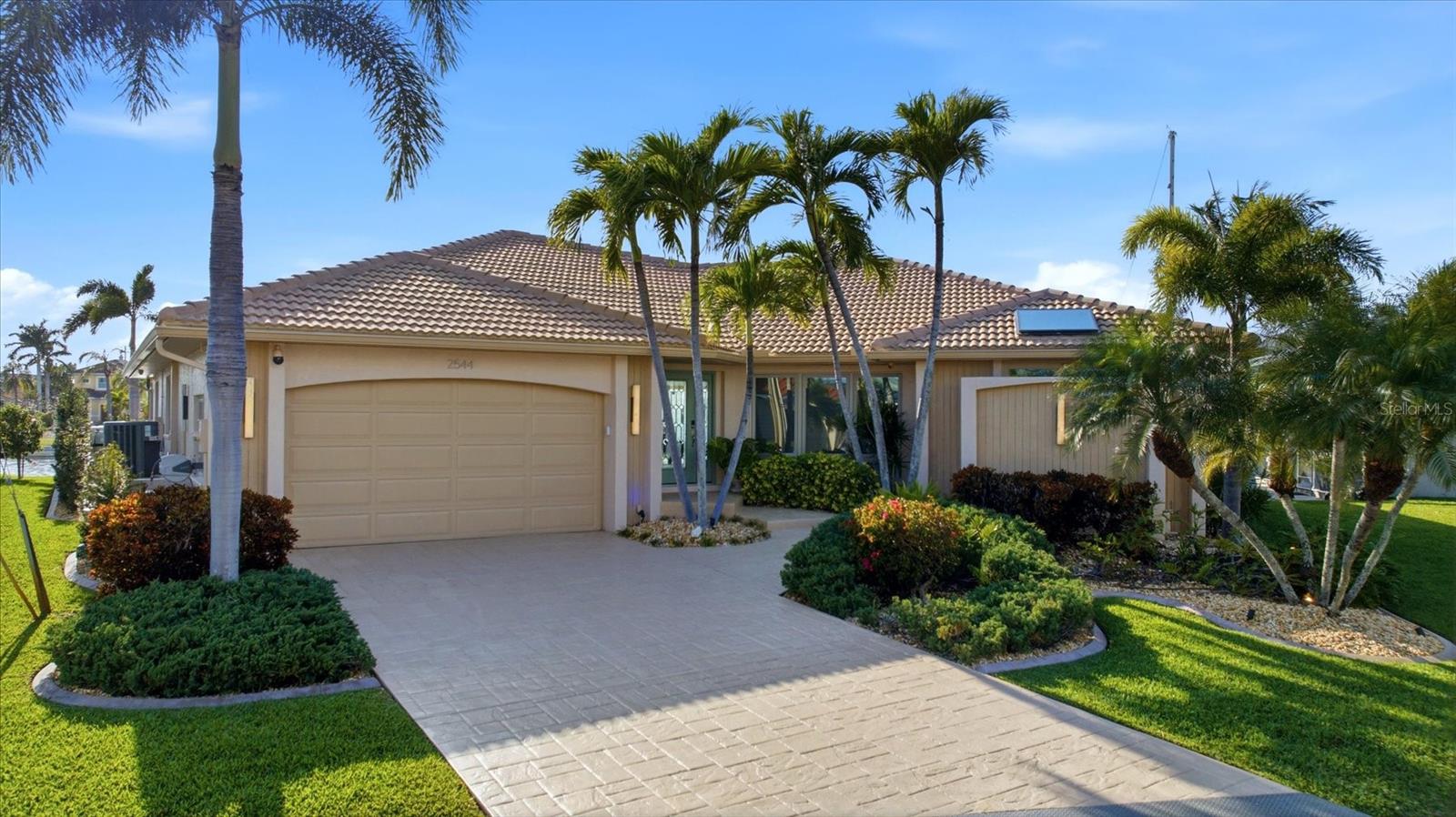 PUNTA GORDA ISLES SEC 06 - Residential