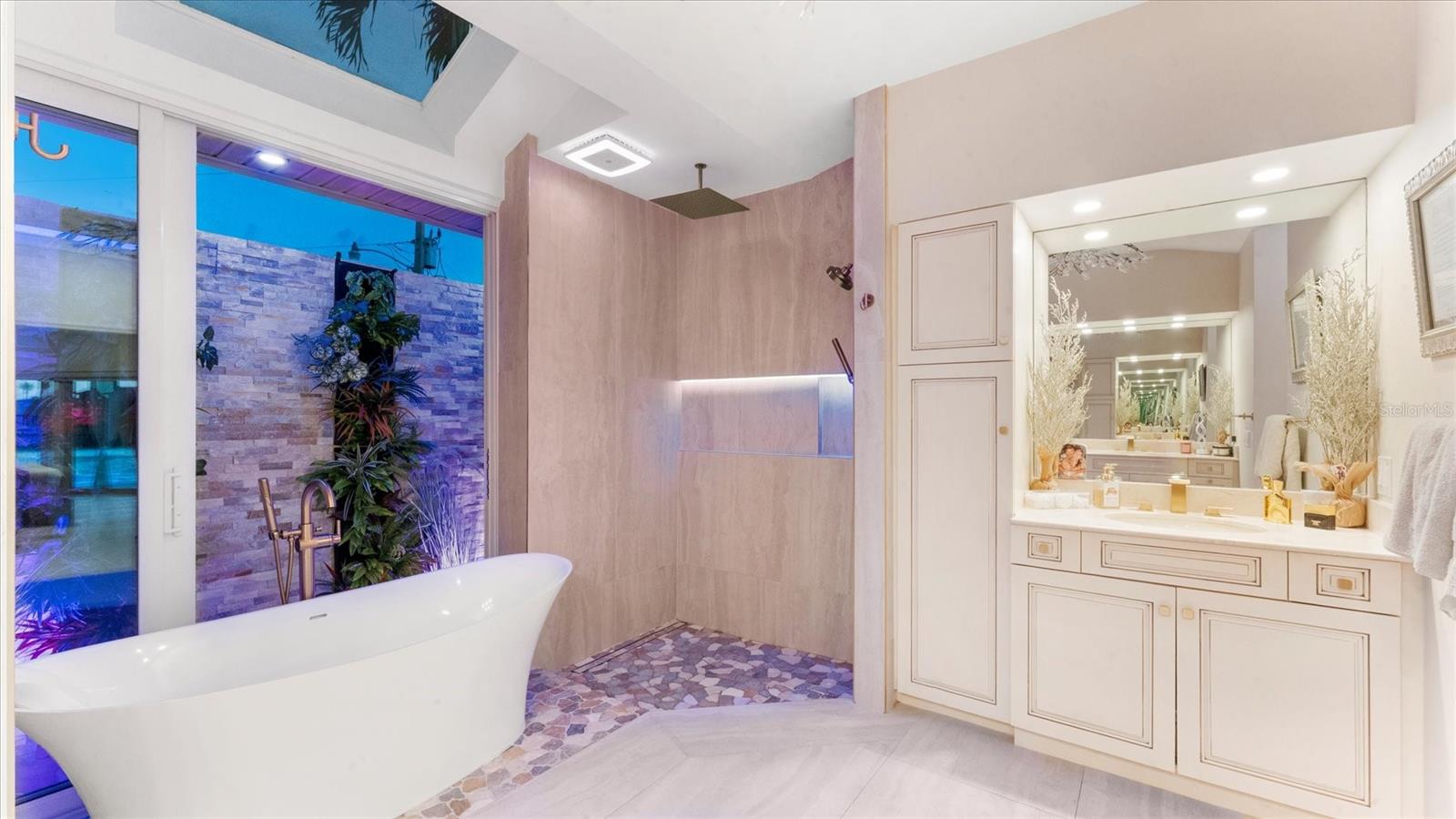 PUNTA GORDA ISLES SEC 06 - Residential