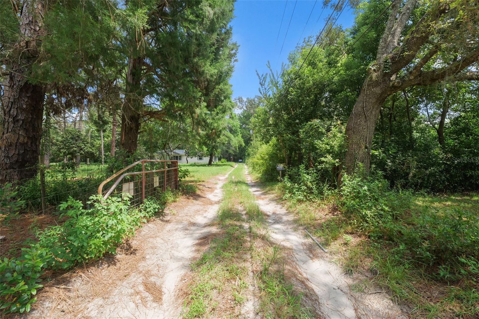 18350 OAKLAWN DRIVE