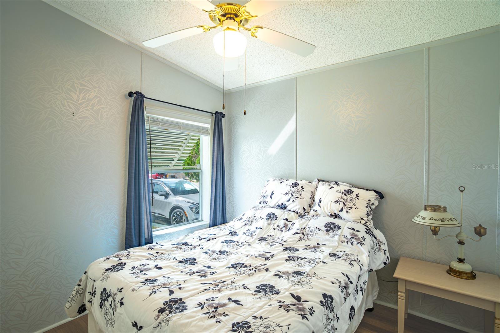 SADDLEBAG LAKE - Residential