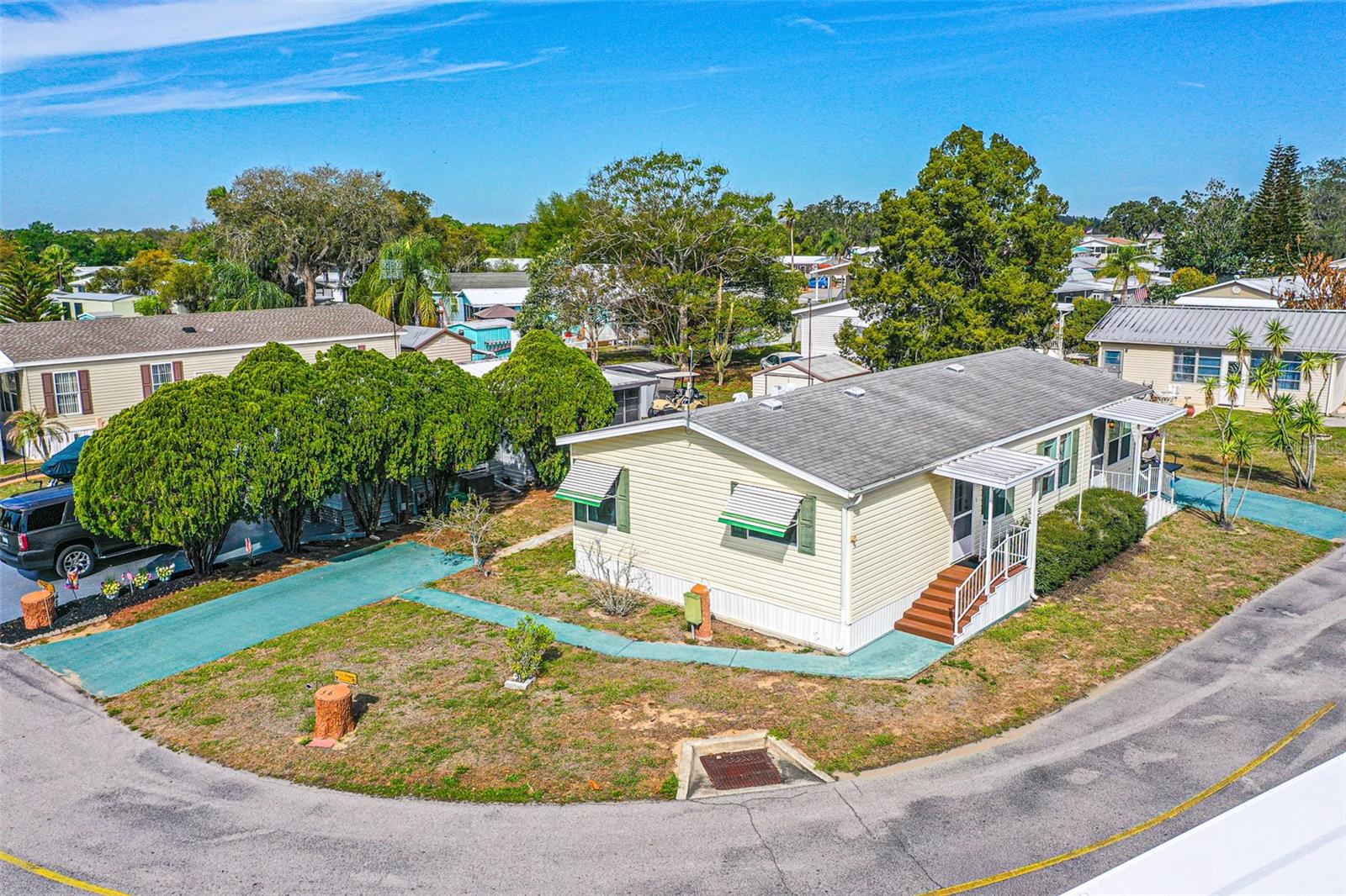 SADDLEBAG LAKE - Residential