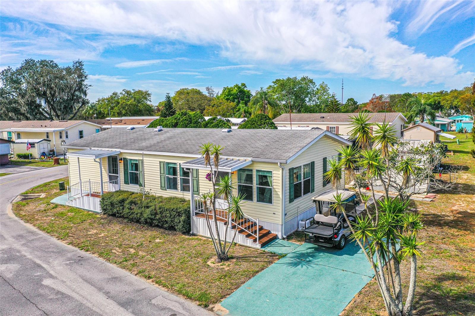 SADDLEBAG LAKE - Residential
