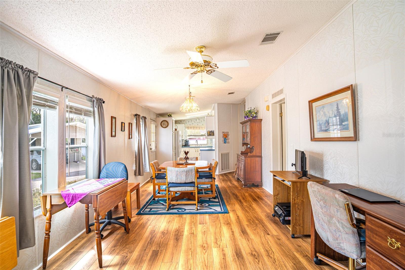 SADDLEBAG LAKE - Residential